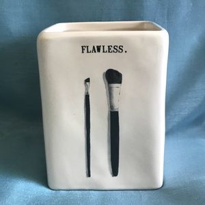 New RAE DUNN Makeup - Brush Holder FLAWLESS